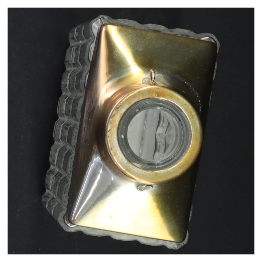 Glas vase karaffel med metal top og bund (str. 19 x 11 x 7 cm)