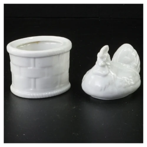 Hvid porcelæns høne (str. 10 x 7 x 6 cm)