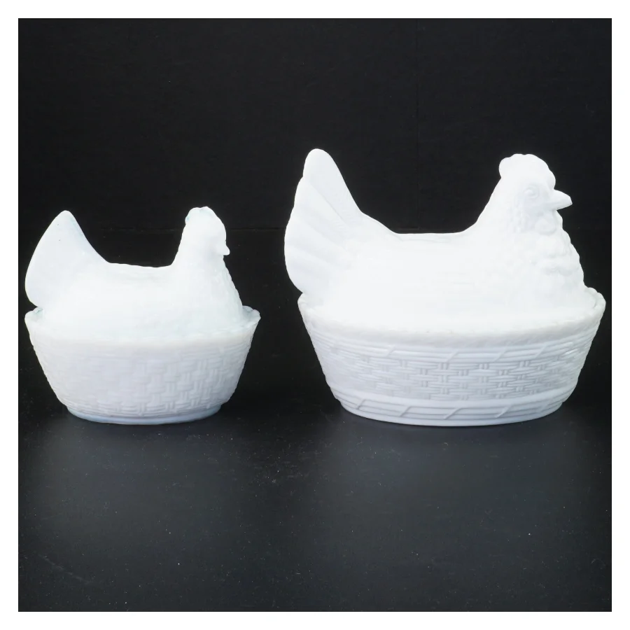 2 stk. Høns i kurv Opaline mælkeglas sæt (str. 14 x 11 x 11 cm og 10 x 7 komma 5 x 9 cm)