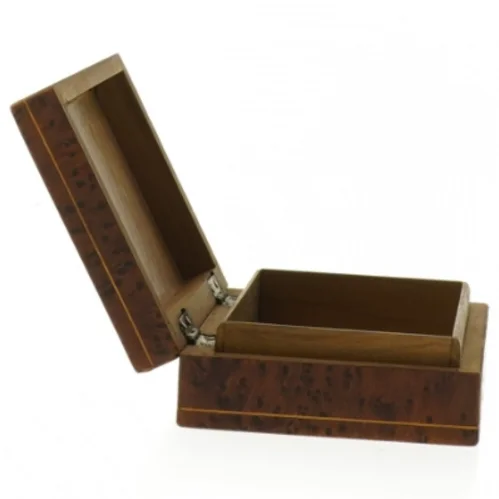 Antik Intarsia trææske (str. 11x8x3,5 cm)