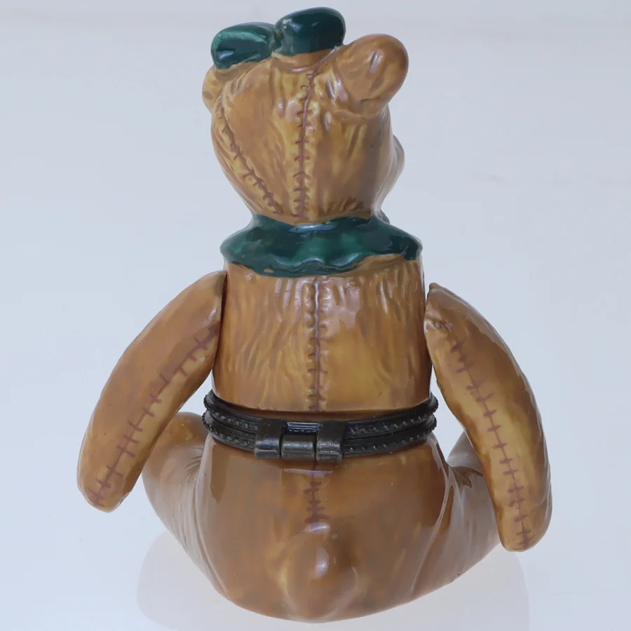 Porcelæns æske af bamse bjørn (str. 7 cm)