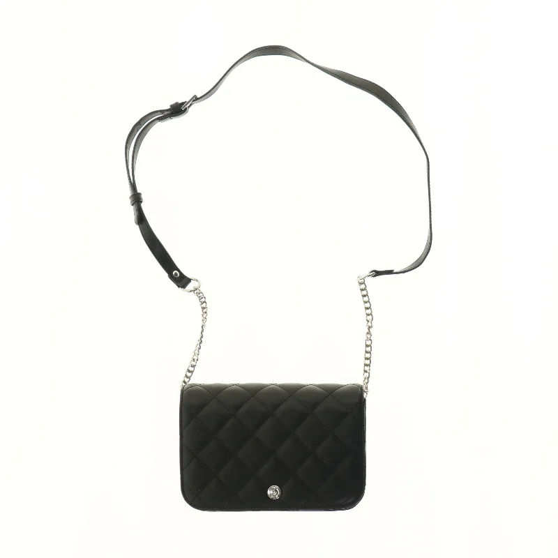 Sort skuldertaske med kæderem (str. 14x7x20 cm)