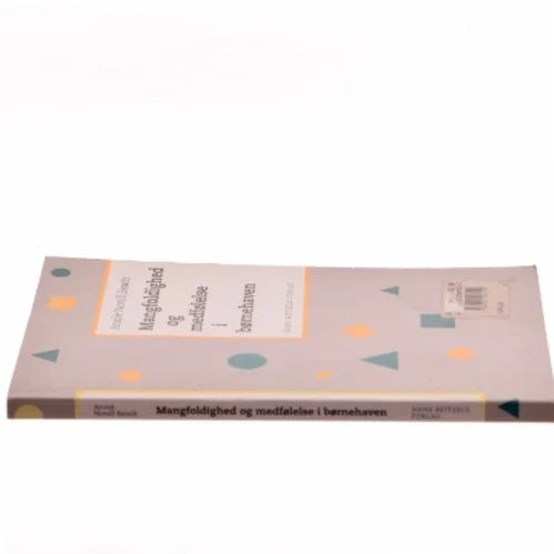 Mangfoldighed og medfølelse i børnehaven af Annie Norell Beach (Bog)