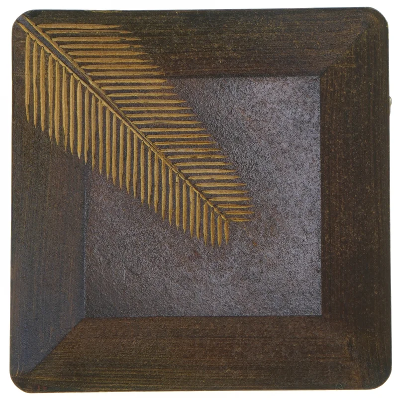 Udskåret Træ fad (str. 21 x 21 cm)