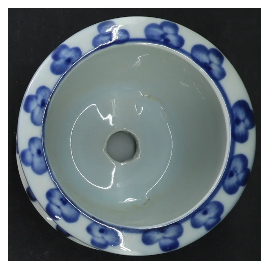 Porcelænskrukke med underkop (str. H 9 cm. ø. 10 cm)