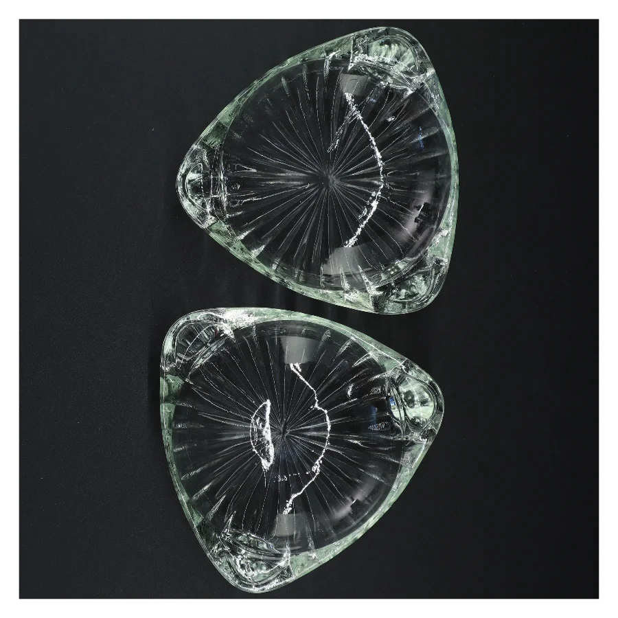 2 stk. Stabelbare Vintage art nouveau glasskål på 3 fødder (str. 16 x 5,5 cm)