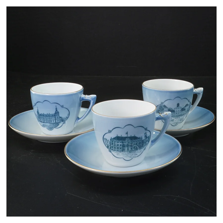 Tekop-sæt med motiver af danske slotte fra Royal Copenhagen (str. 13,5 ø cm og. 7,5 ø x 6 cm)