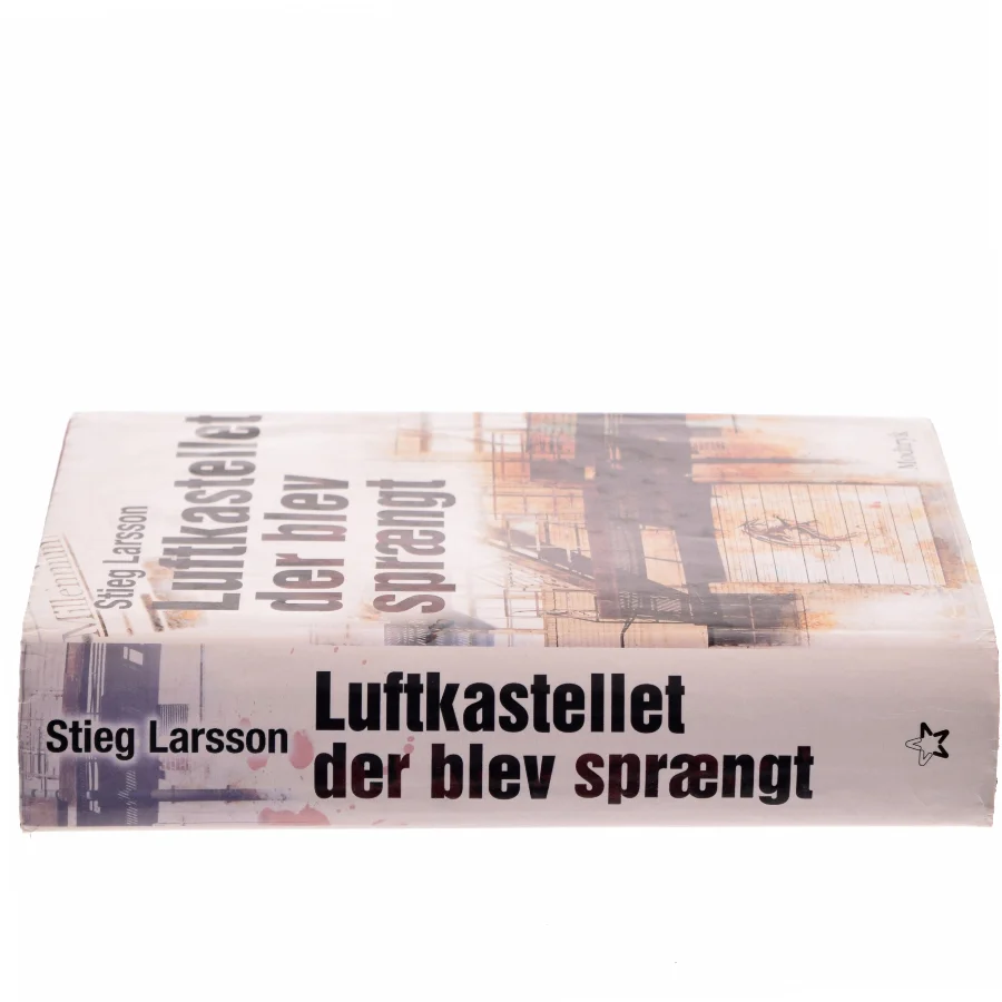 Luftkastelletderblevsprngt Stir up a Hornets' Nest of Girl. Shi Dige Larsen. the Danish Original. Hardcover](chinese Edition) af Stieg Larsson (Bog)