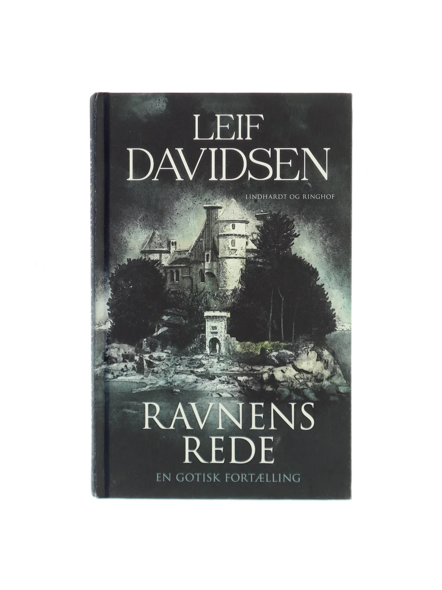 Forsiden af Ravnens rede af Leif Davidsen