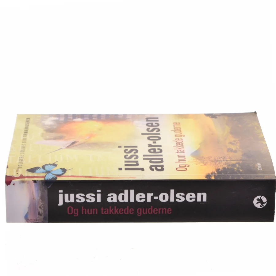 Og hun takkede guderne af Jussi Adler-Olsen (Bog)