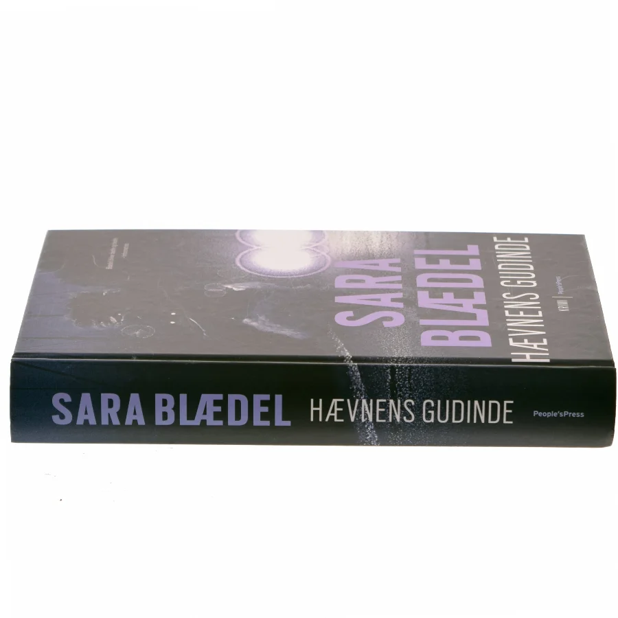 Hævnens gudinde af Sara Blædel (Bog)