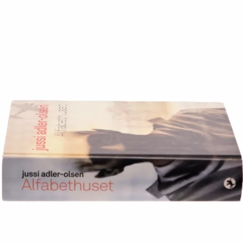 Alfabethuset af Jussi Adler-Olsen (Bog)