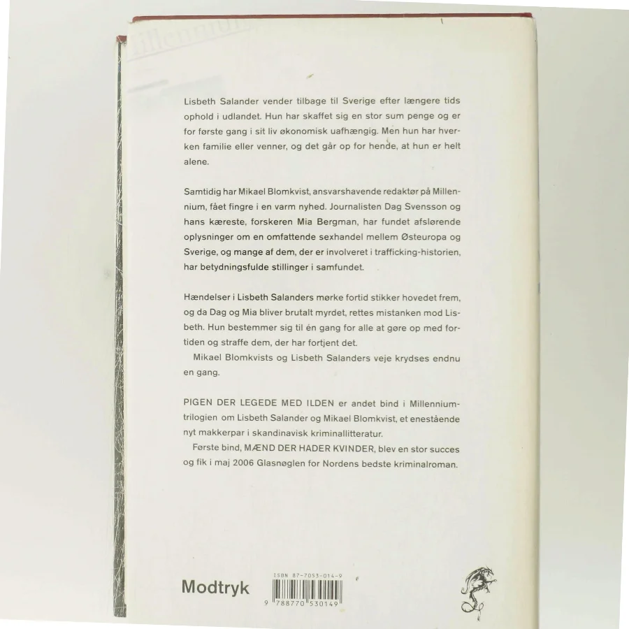 Pigen Der Legede Med Ilden af Larsson, Stieg (Bog)