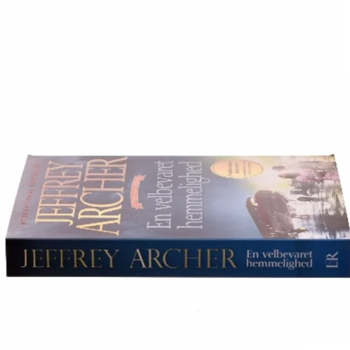 En velbevaret hemmelighed af Jeffrey Archer (Bog)