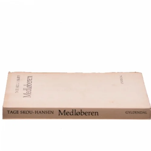 Medløberen af Tage Skou-Hansen (Bog)