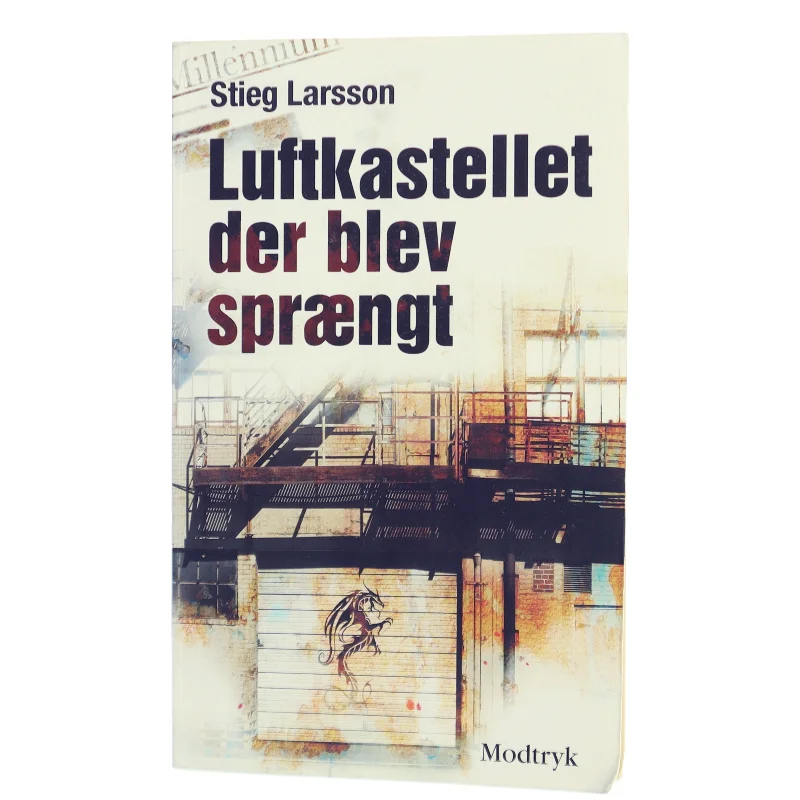 Luftkastellet Der Blev Spraengt (af Stieg Larsson) [Imported] [Paperback] (Danish) (Millennium, 3. Bind) af Stieg Larsson (Bog)