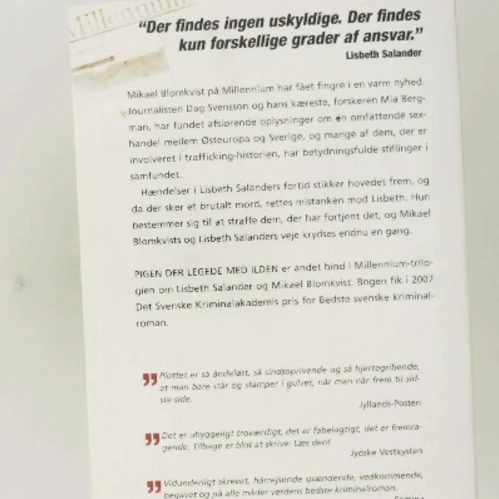 Pigen Der Legede Med Ilden (Millennium, 2. Bind) af Stieg Larsson (Bog)