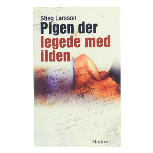 Pigen Der Legede Med Ilden (Millennium, 2. Bind) af Stieg Larsson (Bog)
