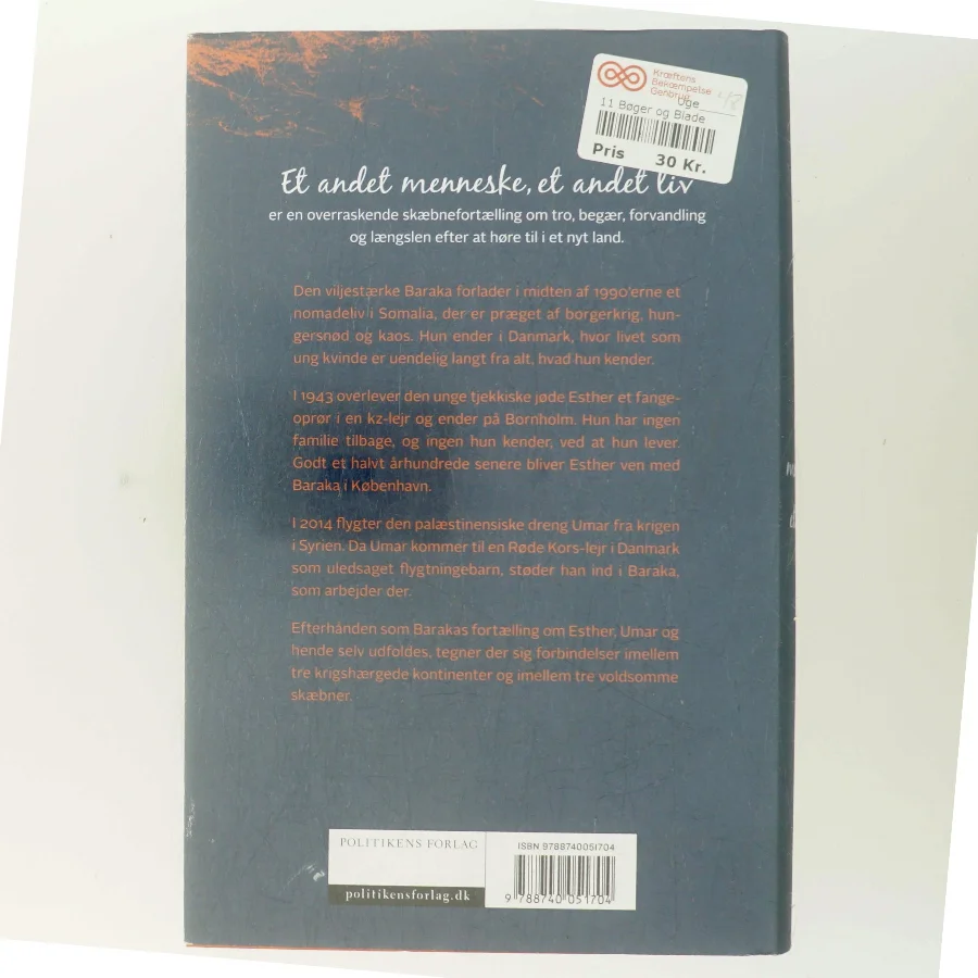 Et andet menneske, et andet liv : roman af Sofie Jama (f. 1982) (Bog)