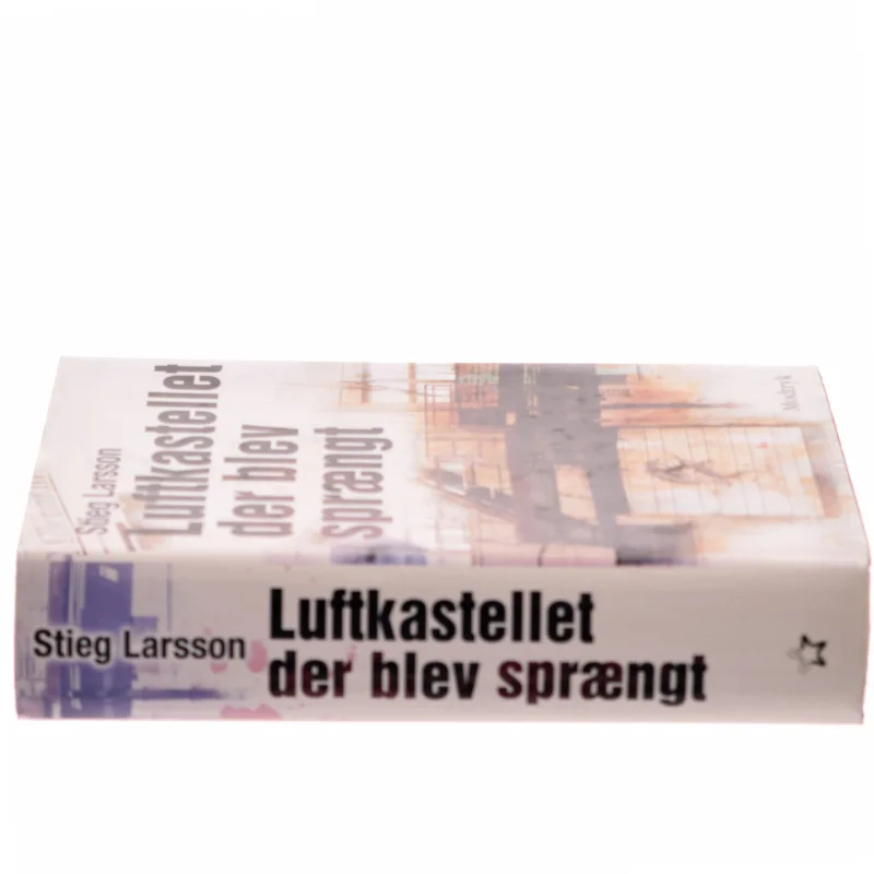 Luftkastelletderblevsprngt Stir up a Hornets' Nest of Girl. Shi Dige Larsen. the Danish Original. Hardcover](chinese Edition) af Stieg Larsson (Bog)
