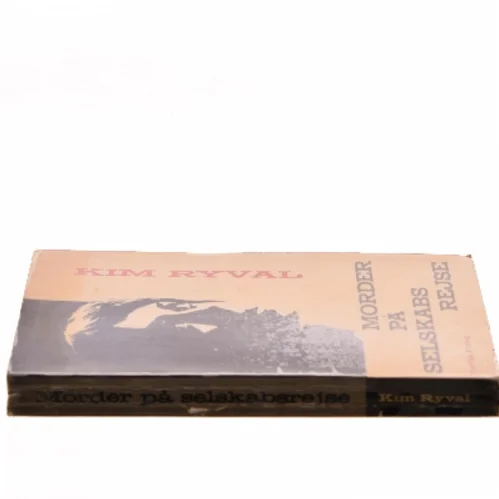 Morder på selskabsrejse af Kim Ryval (Bog)