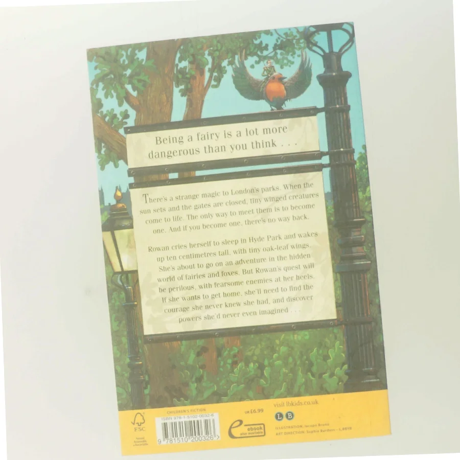 Rowan Oakwing a London Fairy Tale Rowan and the Heart of Oak af E. J. Clarke (Bog)