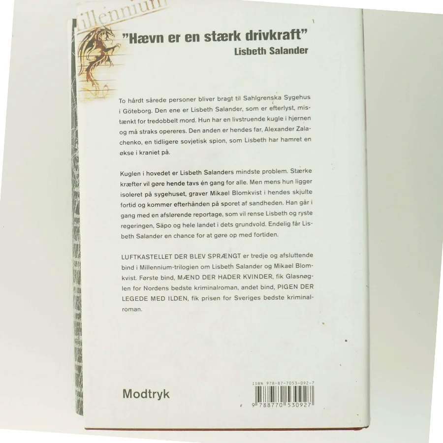 Luftkastelletderblevsprngt Stir up a Hornets' Nest of Girl. Shi Dige Larsen. the Danish Original. Hardcover](chinese Edition) af Stieg Larsson (Bog)