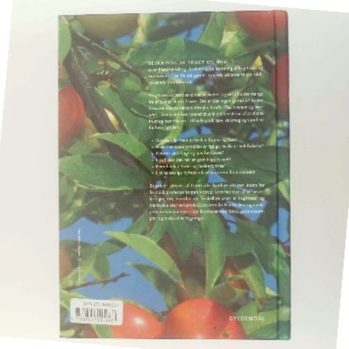 Beskæring af frugt og bær af J. Vittrup Christensen (Bog)