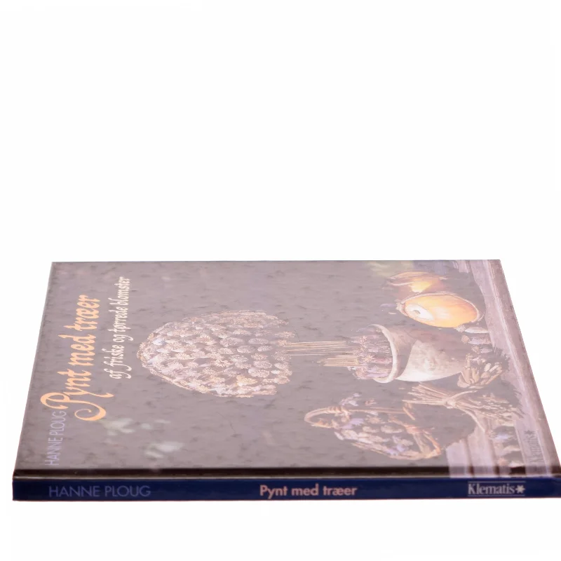 Pynt med træer af Hanne Ploug (Bog)