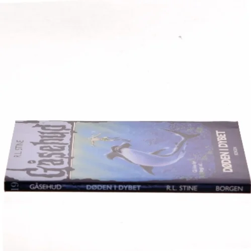 Døden i dybet af R. L. Stine (Bog)