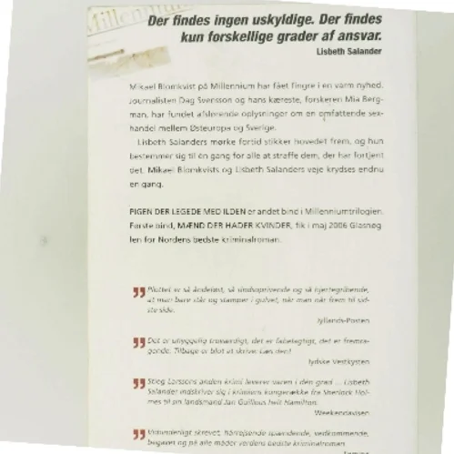 Pigen Der Legede Med Ilden (Millennium, 2. Bind) af Stieg Larsson (Bog)