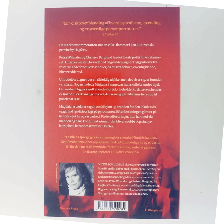 Drengen der holdt op med at græde : kriminalroman af Ninni Schulman (Bog)