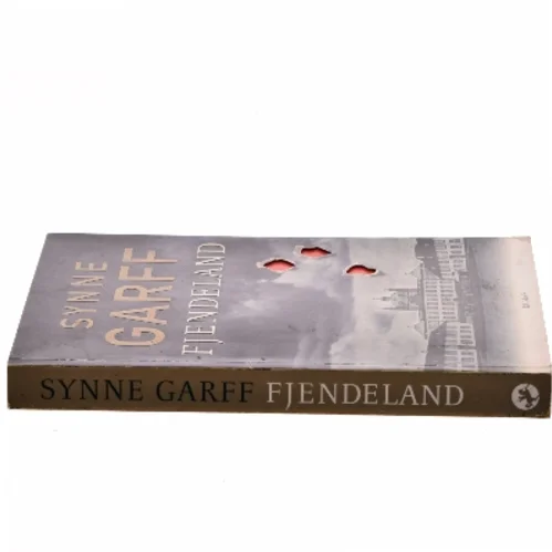 Fjendeland af Synne Garff (Bog)