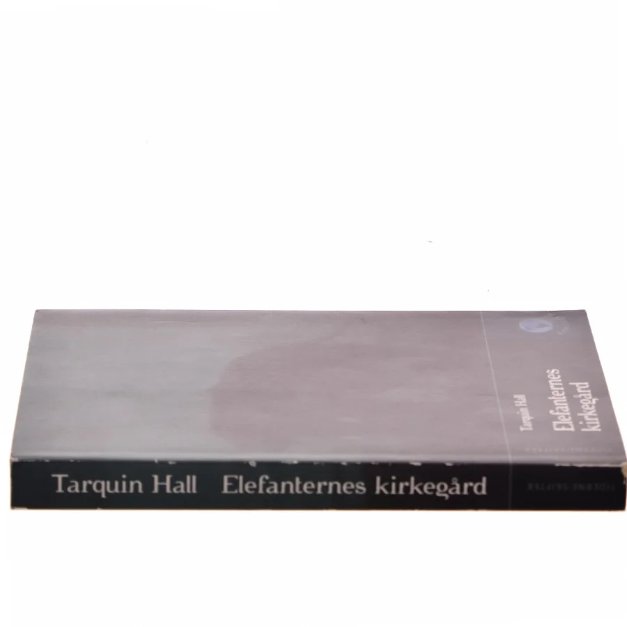 Elefanternes kirkegård af Tarquin Hall (Bog)