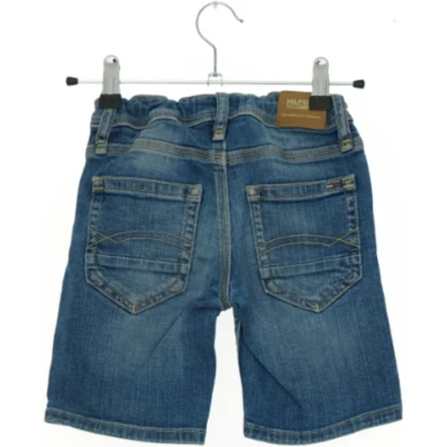 Tommy Hilfiger shorts (str. 116 cm)