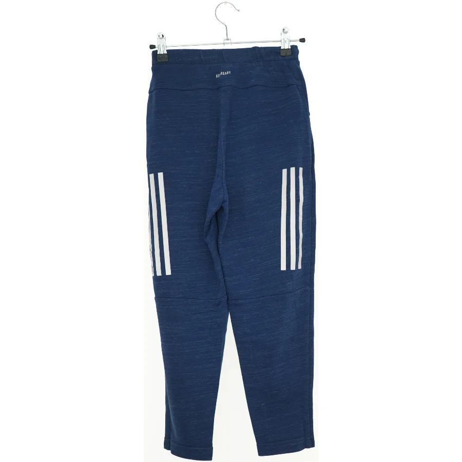Adidas sweatpants (str. 140 cm)