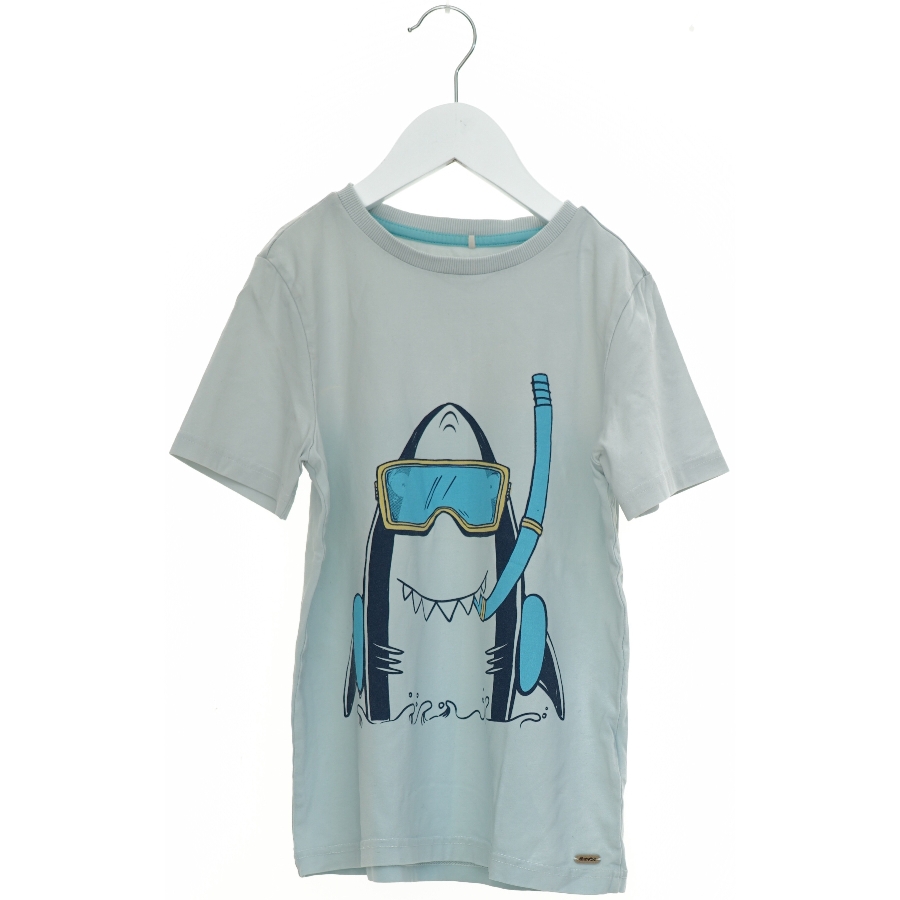 Minymo t-shirt med haj (str. 140 cm)
