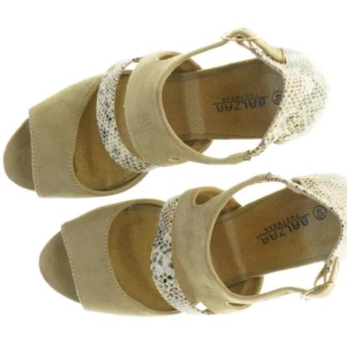  Ruskindssandaler (fake)  med plateau hæl fra Balzar (str. 40)