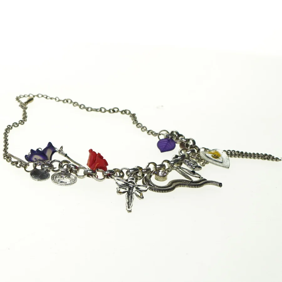 Halskæde med vedhæng (str. 28 cm)