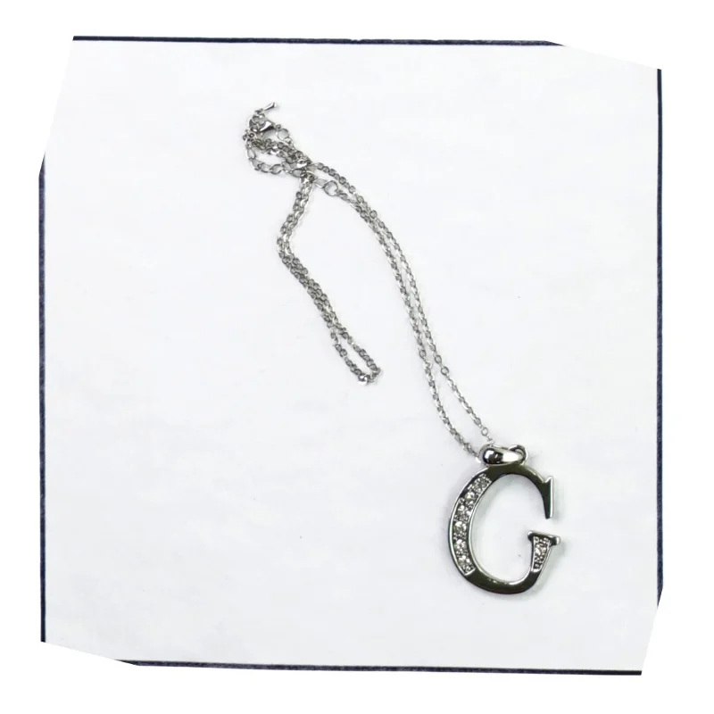 Halskæde med G-formet vedhæng (str. 32 x 4 cm)