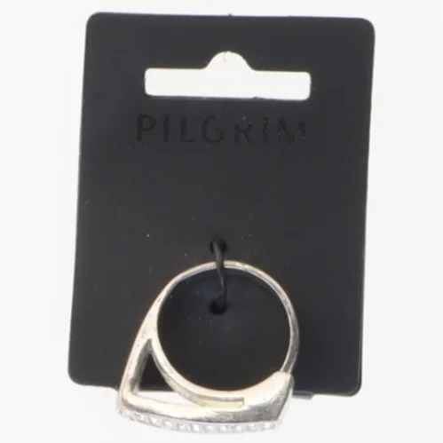 Sølvfarvet ring med rhinsten fra Pilgrim (str. 52 mm)