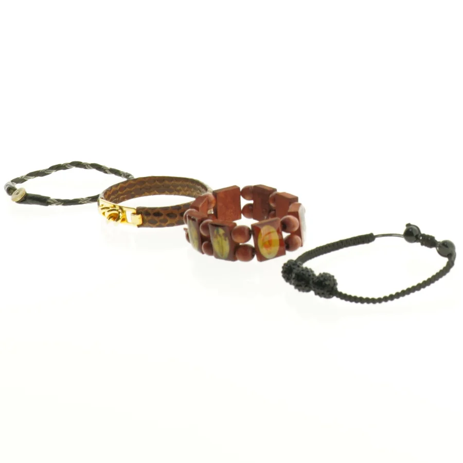 Assorterede armbånd