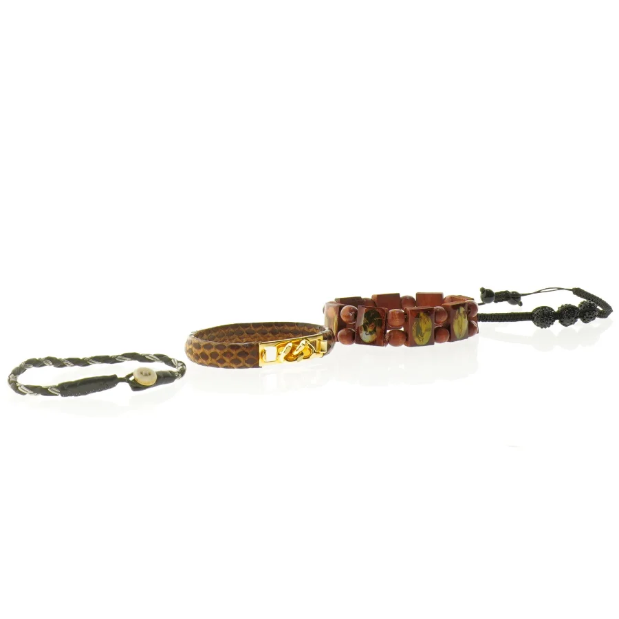 Assorterede armbånd