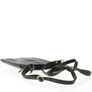 Sort skuldertaske i læder fra Coop (str. 18 x 20 cm)