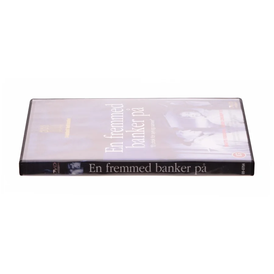 En fremmed banker på