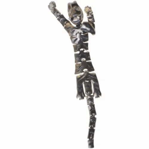 Sølvbrosche af (str. 15 x 5 cm)