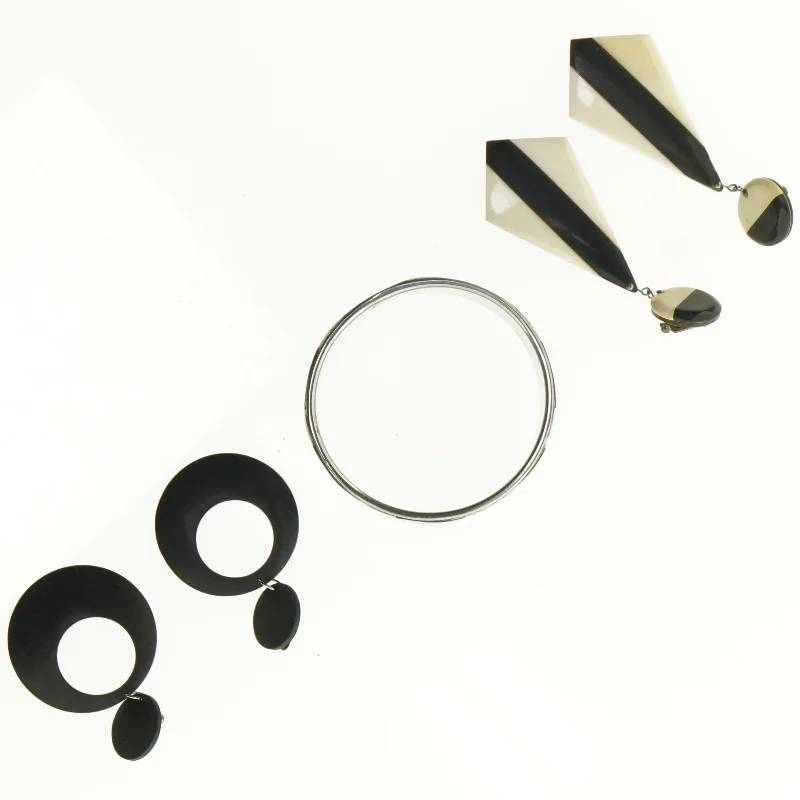 Smykkesæt med armbånd og øreringe (str. Ø 7 cm og 7 cm og 9 cm)