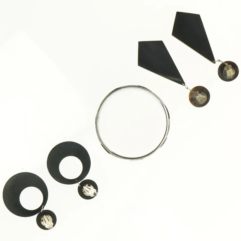 Smykkesæt med armbånd og øreringe (str. Ø 7 cm og 7 cm og 9 cm)