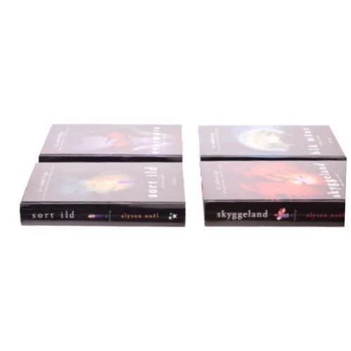 Sort ild af Alyson Noël (ialt 4 bøger)