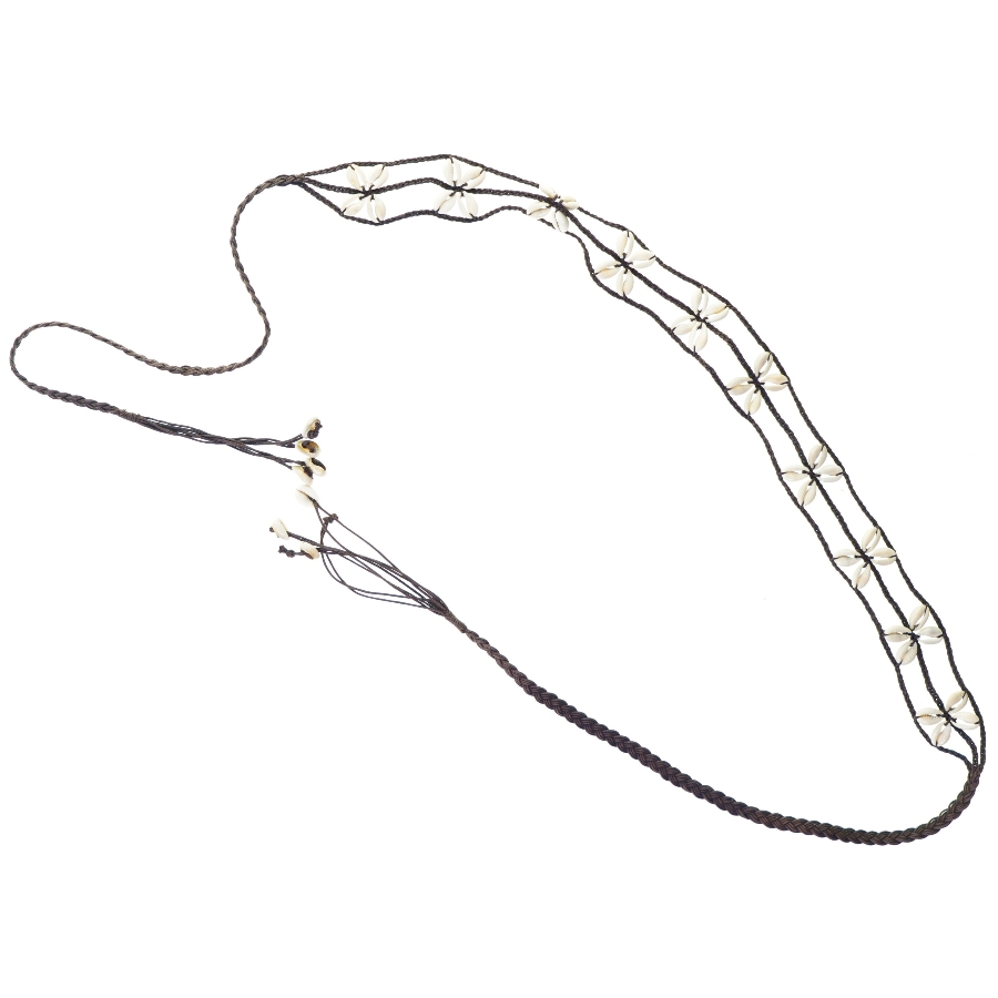 Bælte med små skaller på (str. 155 x 4 cm)